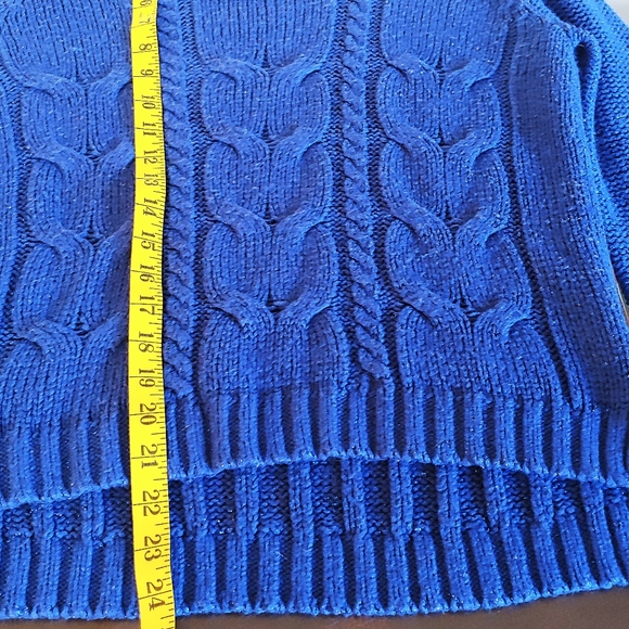 Warm Sweater - Picture 10 of 10